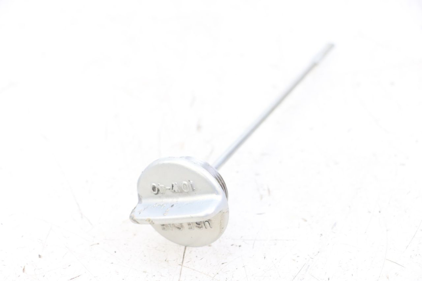 photo de JAUGE HUILE MOTEUR SUZUKI GSX E 250 (1982 - 1983) - Détail de la pièce