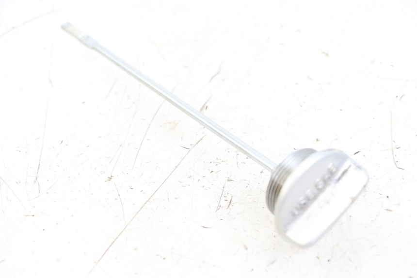 photo de JAUGE HUILE MOTEUR SUZUKI GSX E 250 (1982 - 1983) - Zoom état d’usage