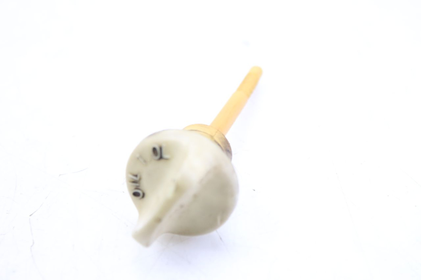 photo de JAUGE HUILE MOTEUR SYM HUSKY 125 (1999 - 2005) - Gros plan technique