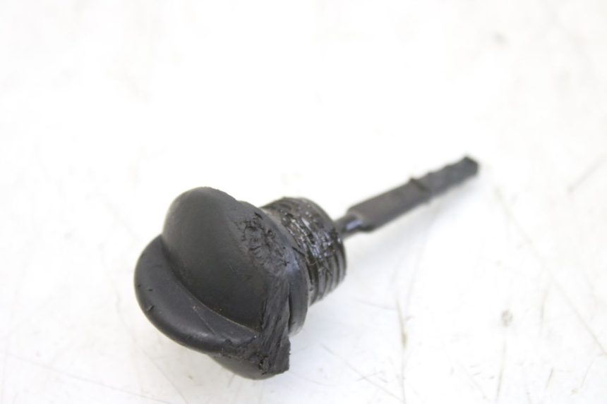 photo de JAUGE HUILE MOTEUR APRILIA SCARABEO 100 (2003 - 2012) - Détail de la pièce