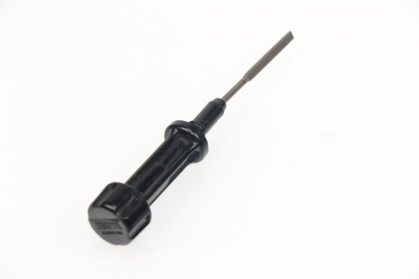 photo de JAUGE HUILE MOTEUR YAMAHA XJ6 600 (2008 - 2016) - Détail de la pièce