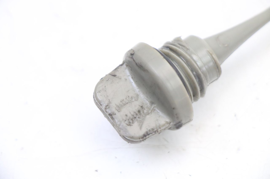 photo de JAUGE HUILE MOTEUR YAMAHA PW 80 (1983 - 2014) - Autre angle de vue