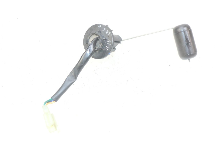 photo de JAUGE RESERVOIR ESSENCE KYMCO AGILITY 16+ 4T 50 (2018 - 2023) - Autre angle de vue