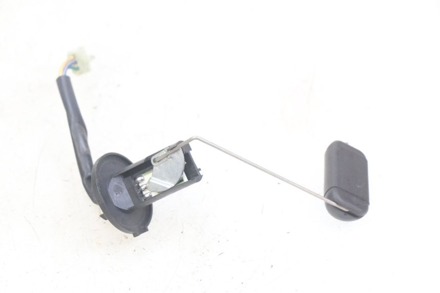 photo de JAUGE RESERVOIR ESSENCE KYMCO AGILITY 16+ 4T 50 (2018 - 2023) - Zoom état d’usage