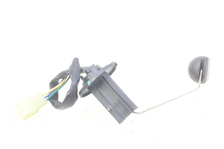 photo de JAUGE RESERVOIR ESSENCE KYMCO AGILITY 4T 50 (2018 - 2022) - Autre angle de vue