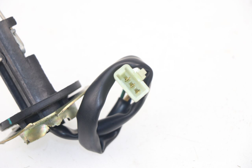 photo de JAUGE RESERVOIR ESSENCE KYMCO AGILITY DELIVERY 4T 50 (2018 - 2023) - Zoom état d’usage