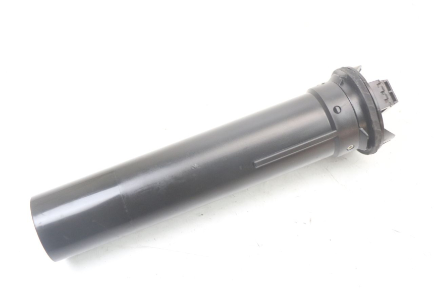 photo de JAUGE RESERVOIR ESSENCE PIAGGIO BEVERLY 125 (1998 - 2005) - Autre angle de vue