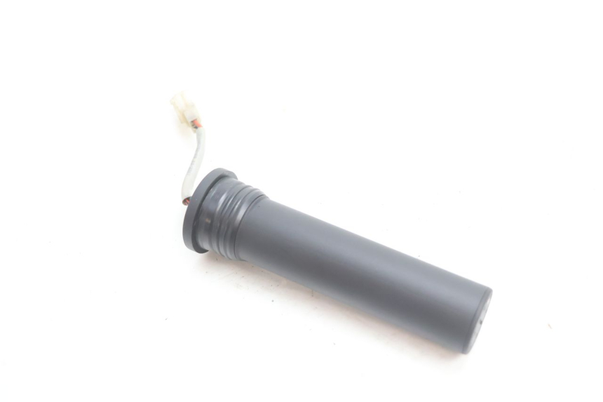 photo de JAUGE RESERVOIR ESSENCE MBK BOOSTER ROCKET 50 (2004 - 2016) - Détail de la pièce