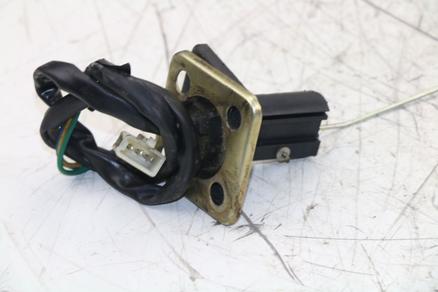 photo de JAUGE RESERVOIR ESSENCE BAOTIAN BT COLLECTOR 50 (2005 - 2013) - Gros plan technique