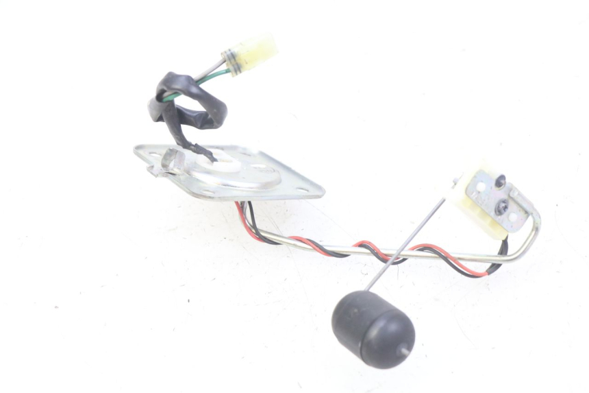 photo de JAUGE RESERVOIR ESSENCE HONDA CB R 1000 (2018 - 2023) - Autre angle de vue