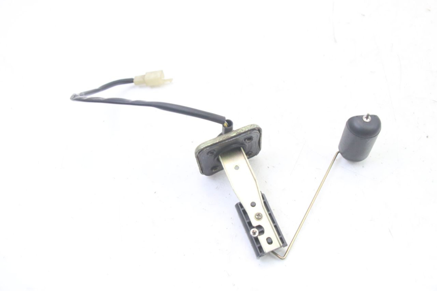 photo de JAUGE RESERVOIR ESSENCE PEUGEOT CITYSTAR 50 (2013 - 2017) - Zoom état d’usage