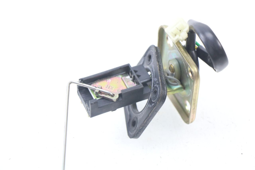 photo de JAUGE RESERVOIR ESSENCE SYM CROX 4T 50 (2016 - 2023) - Détail de la pièce