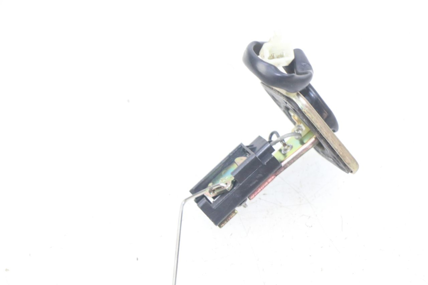 photo de JAUGE RESERVOIR ESSENCE SYM CROX 4T 50 (2016 - 2023) - Autre angle de vue