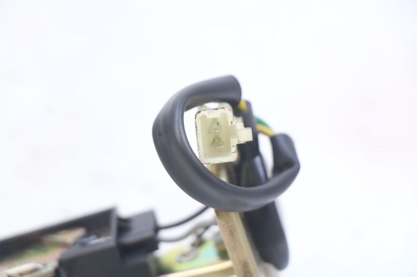 photo de JAUGE RESERVOIR ESSENCE SYM CROX 4T 50 (2016 - 2023) - Zoom état d’usage