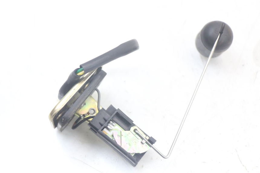 photo de JAUGE RESERVOIR ESSENCE SYM CROX 4T 50 (2016 - 2023) - Zoom état d’usage