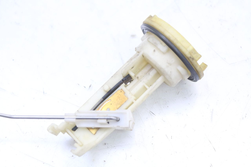 photo de JAUGE RESERVOIR ESSENCE PEUGEOT ELYSTAR 50 (2002 - 2014) - Détail de la pièce