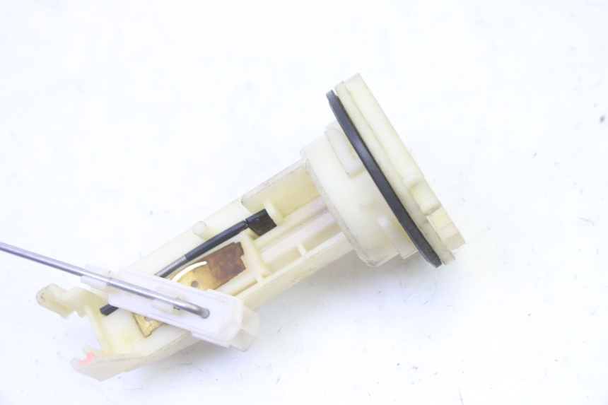 photo de JAUGE RESERVOIR ESSENCE PEUGEOT ELYSTAR 50 (2002 - 2014) - Détail de la pièce