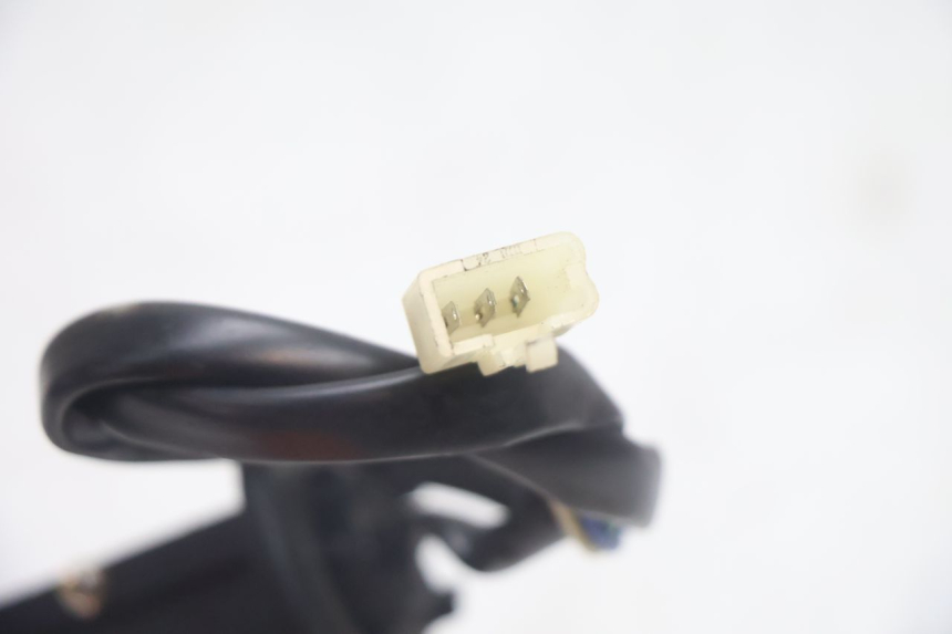 photo de JAUGE RESERVOIR ESSENCE JM MOTORS EVOLIS 4T 50 (2018 - 2022) - Autre angle de vue