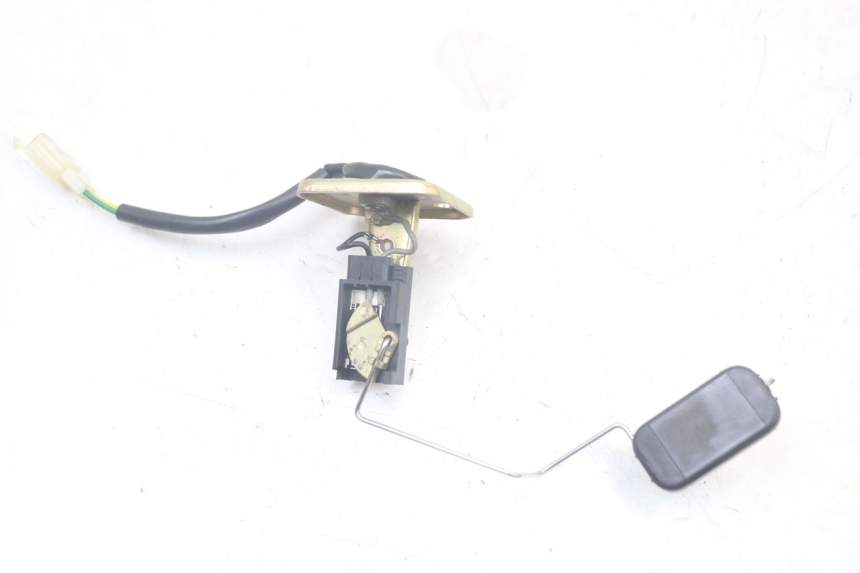 photo de JAUGE RESERVOIR ESSENCE SYM FIDDLE 3 III 125 (2014 - 2020) - Zoom état d’usage