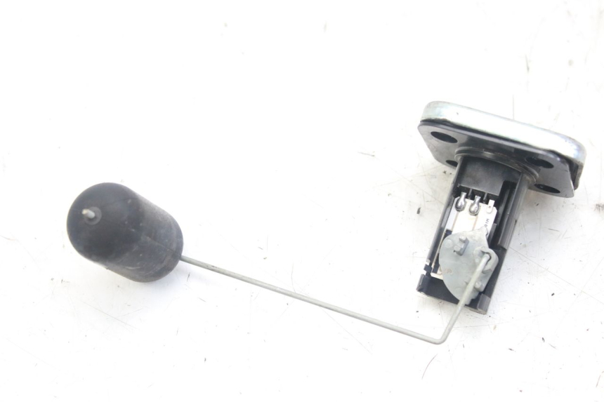 photo de JAUGE RESERVOIR ESSENCE PIAGGIO FLY 4T 50 (2013 - 2017) - Zoom état d’usage