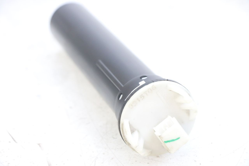 photo de JAUGE RESERVOIR ESSENCE PIAGGIO FLY 125 (2005 - 2012) - Détail de la pièce