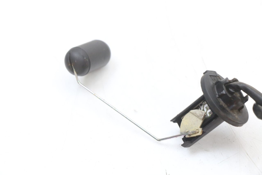 photo de JAUGE RESERVOIR ESSENCE EUROCKA GTR 50 (2007 - 2017) - Zoom état d’usage