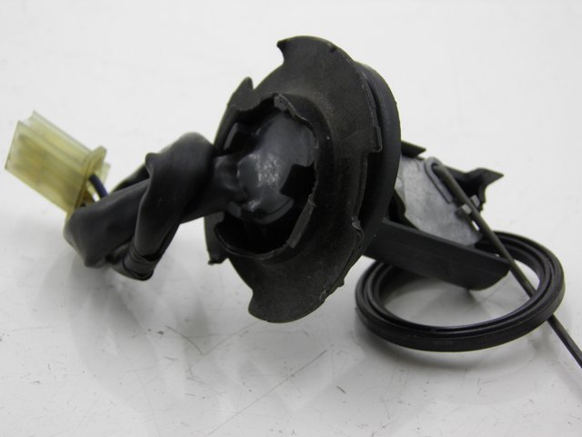 photo de JAUGE RESERVOIR ESSENCE HONDA SH 125 (2001 - 2003) - Détail de la pièce