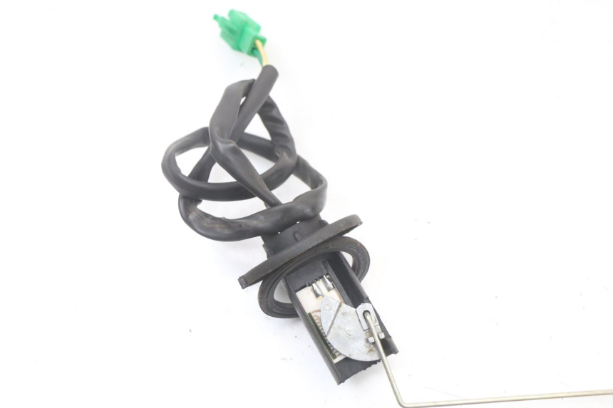 photo de JAUGE RESERVOIR ESSENCE HYTRACK HY S 4X4 410 (2013 - 2016) - Autre angle de vue