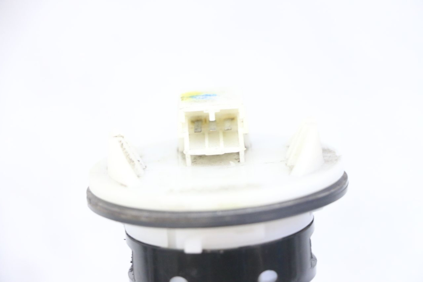 photo de JAUGE RESERVOIR ESSENCE PIAGGIO IE MP3 YOURBAN 300 (2011 - 2016) - Gros plan technique