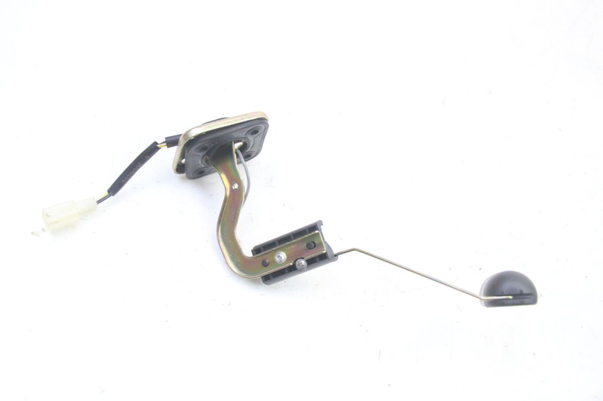 photo de JAUGE RESERVOIR ESSENCE PEUGEOT KISBEE 4T 50 (2018 - 2022) - Zoom état d’usage