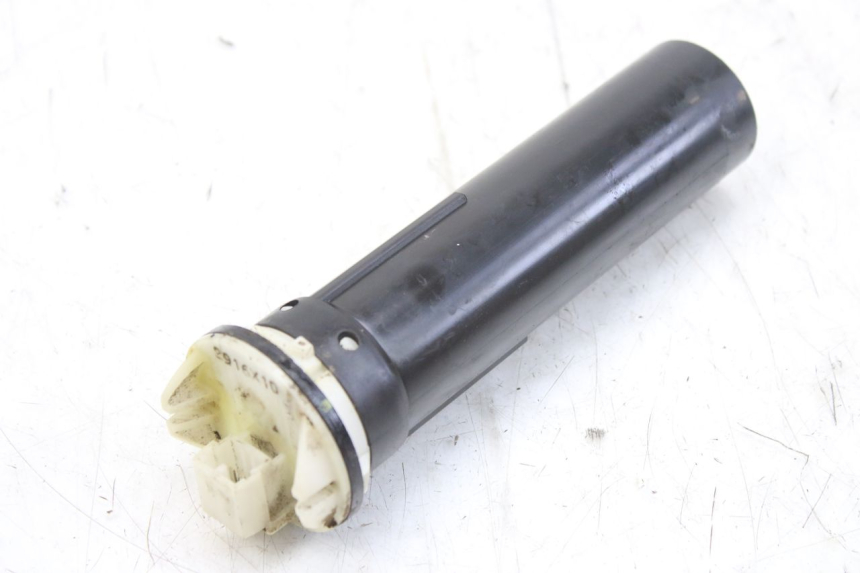 photo de JAUGE RESERVOIR ESSENCE PIAGGIO LIBERTY 4T 50 (2004 - 2008) - Zoom état d’usage