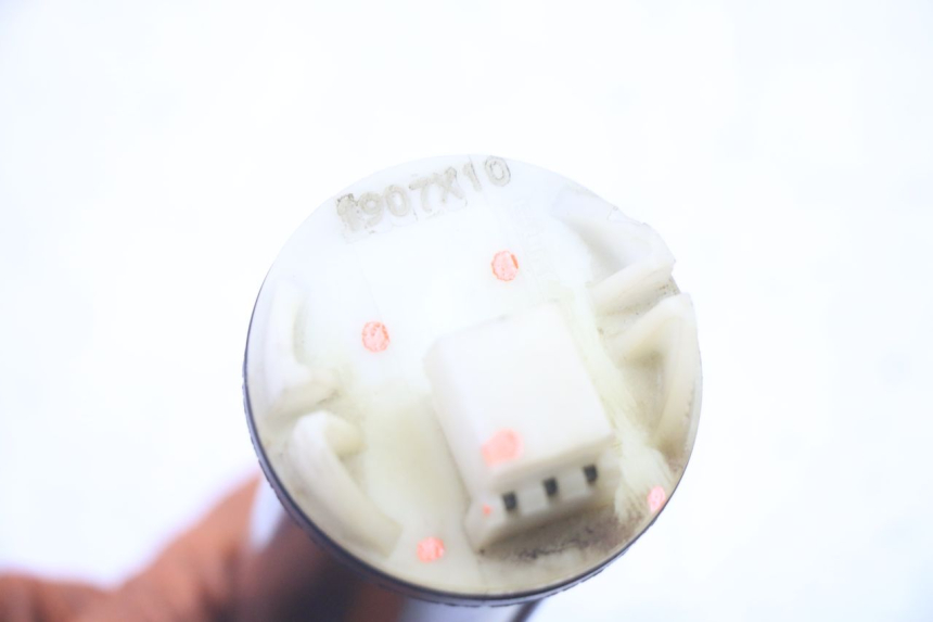 photo de JAUGE RESERVOIR ESSENCE PIAGGIO LIBERTY 4T 50 (2009 - 2015) - Gros plan technique