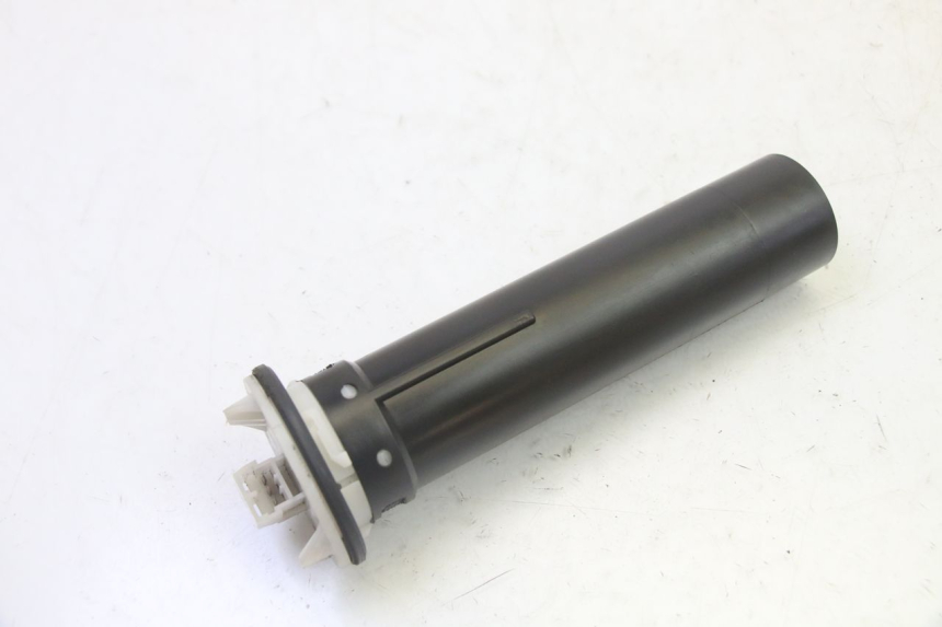 photo de JAUGE RESERVOIR ESSENCE PIAGGIO LXV 4T 50 (2009 - 2013) - Autre angle de vue