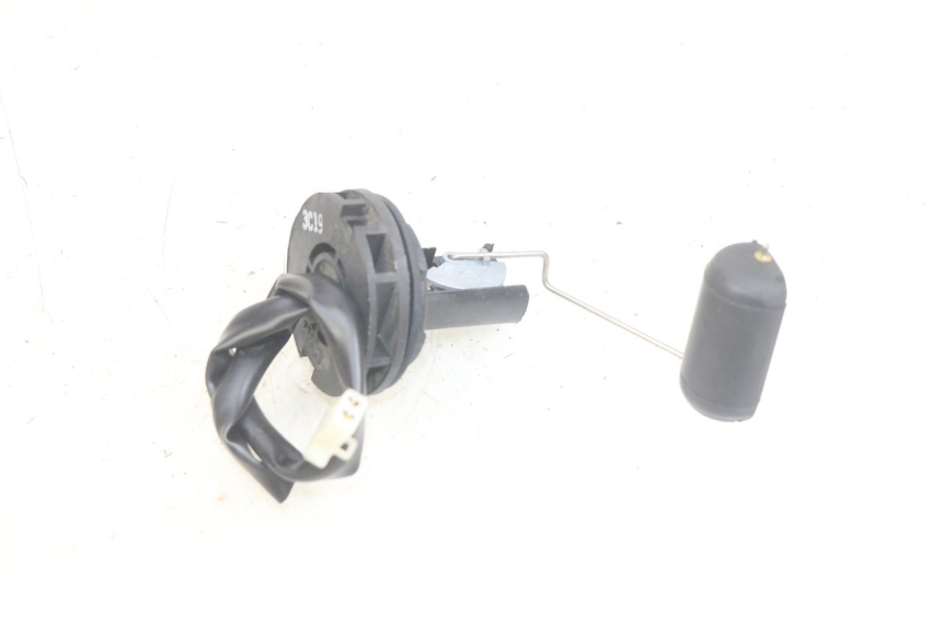 photo de JAUGE RESERVOIR ESSENCE SYM MIO 50 (2011 - 2017) - Zoom état d’usage