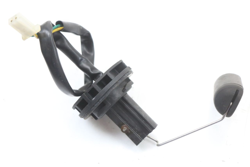 photo de JAUGE RESERVOIR ESSENCE SYM MIO 50 (2005 - 2010) - Zoom état d’usage