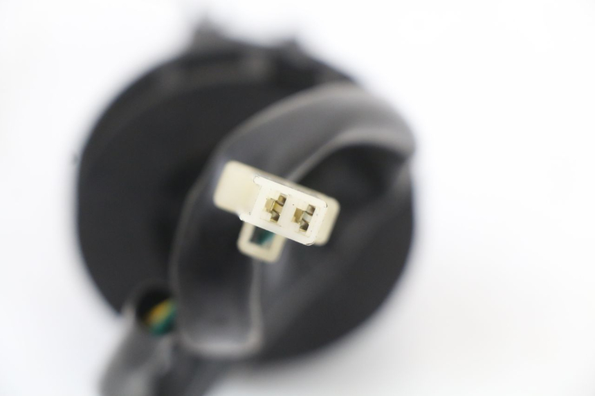 photo de JAUGE RESERVOIR ESSENCE SYM MIO 50 (2005 - 2010) - Gros plan technique