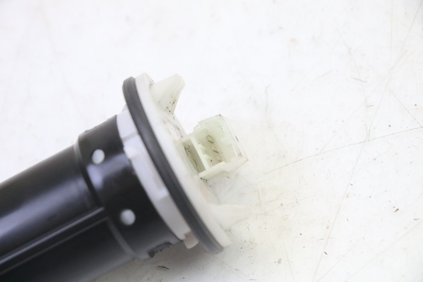 photo de JAUGE RESERVOIR ESSENCE PIAGGIO MP3 HPE 310 (2024 - 2025) - Détail de la pièce