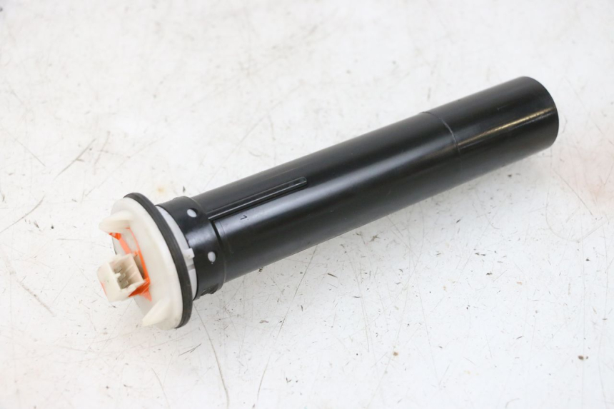 photo de JAUGE RESERVOIR ESSENCE PIAGGIO MP3 HPE 300 (2019 - 2026) - Zoom état d’usage