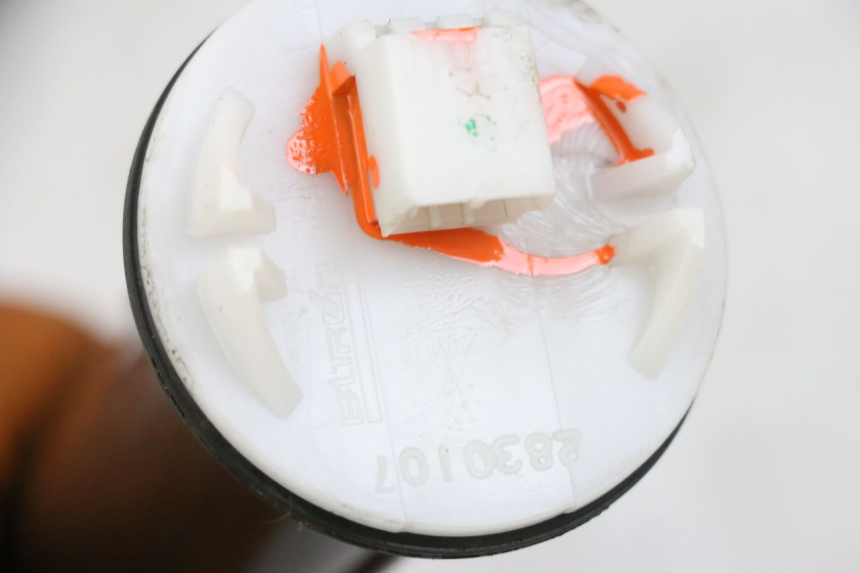 photo de JAUGE RESERVOIR ESSENCE PIAGGIO MP3 HPE 300 (2019 - 2026) - Vue d’ensemble