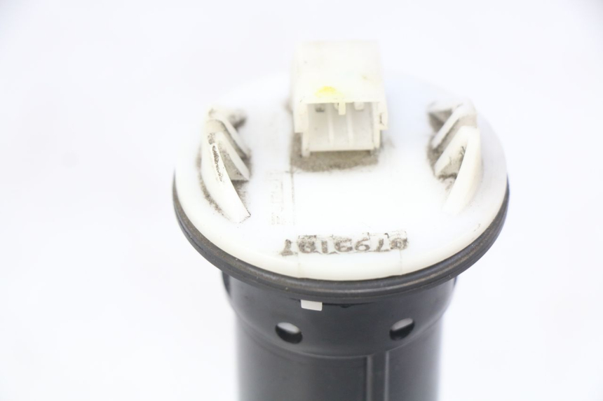 photo de JAUGE RESERVOIR ESSENCE PIAGGIO MP3 LT 300 (2010 - 2016) - Zoom état d’usage