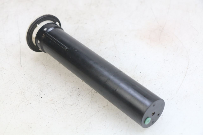 photo de JAUGE RESERVOIR ESSENCE PIAGGIO MP3 LT 400 (2007 - 2012) - Autre angle de vue