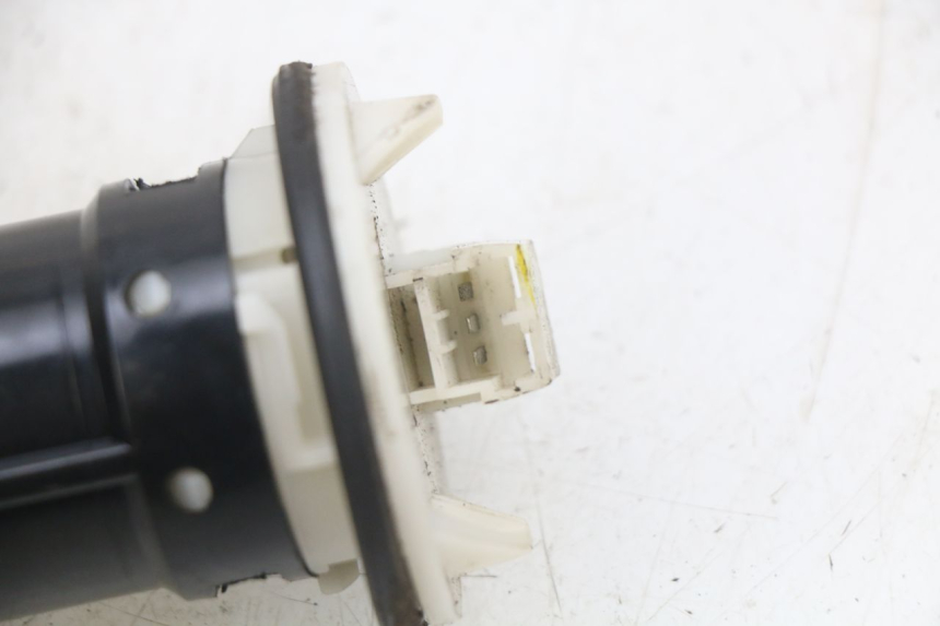 photo de JAUGE RESERVOIR ESSENCE PIAGGIO MP3 LT 400 (2007 - 2012) - Vue d’ensemble