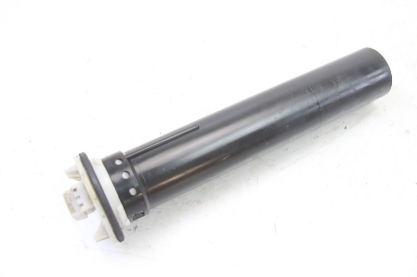 photo de JAUGE RESERVOIR ESSENCE PIAGGIO MP3 LT 400 (2007 - 2012) - Zoom état d’usage