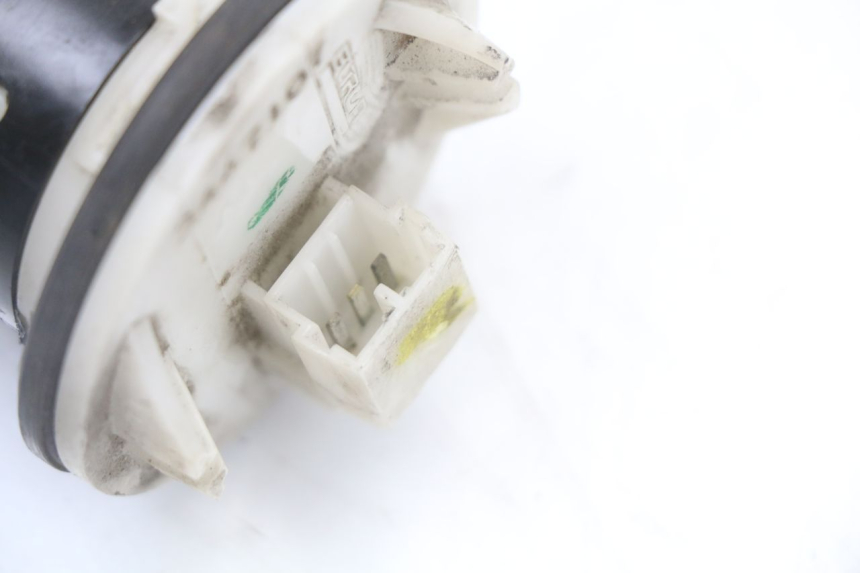 photo de JAUGE RESERVOIR ESSENCE PIAGGIO MP3 125 (2006 - 2014) - Zoom état d’usage