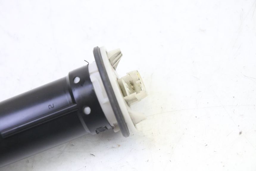 photo de JAUGE RESERVOIR ESSENCE PIAGGIO MP3 125 (2006 - 2014) - Détail de la pièce