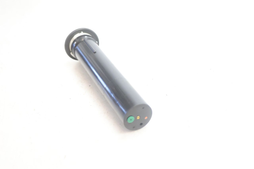 photo de JAUGE RESERVOIR ESSENCE PIAGGIO MP3 500 (2016 - 2018) - Gros plan technique