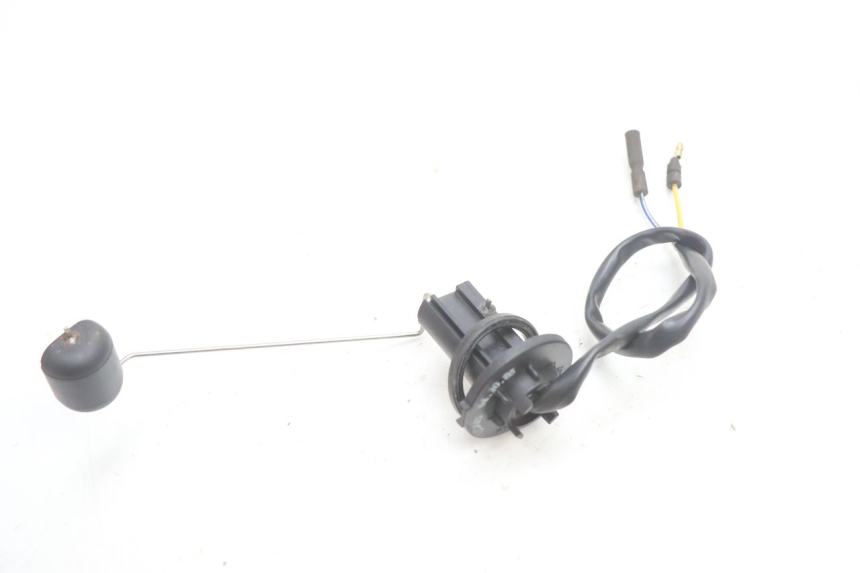 photo de JAUGE RESERVOIR ESSENCE KYMCO MXU R 250 (2004 - 2010) - Autre angle de vue