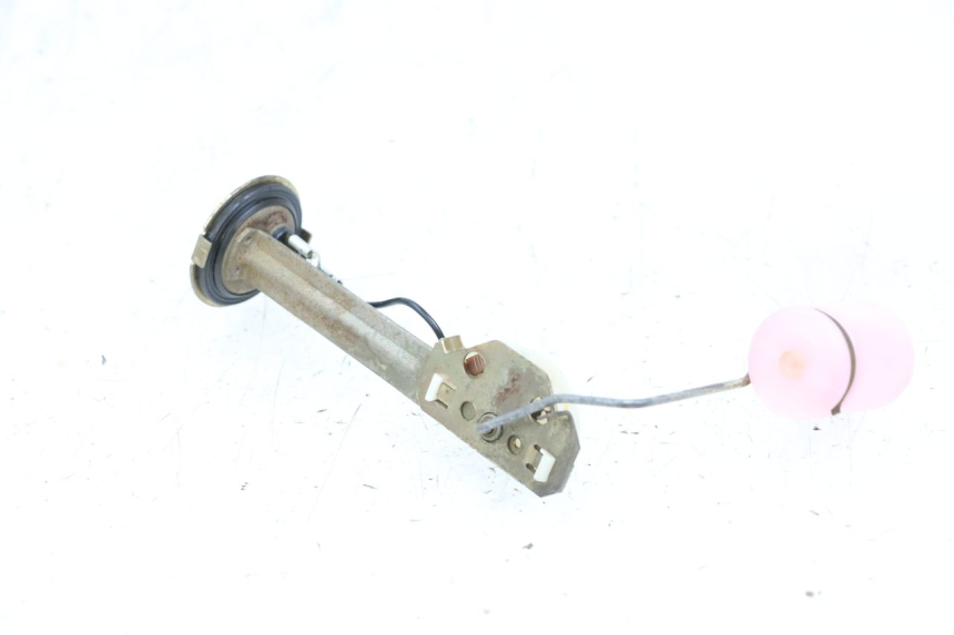 photo de JAUGE RESERVOIR ESSENCE YAMAHA NEO'S NEOS 2T 50 (1998 - 2007) - Gros plan technique