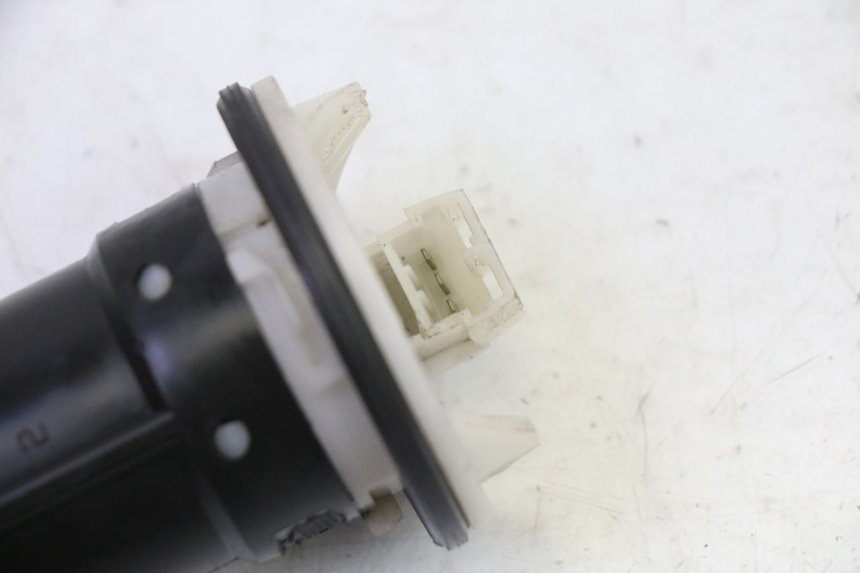 photo de JAUGE RESERVOIR ESSENCE PIAGGIO NEW TYPHOON 50 (2010 - 2017) - Détail de la pièce