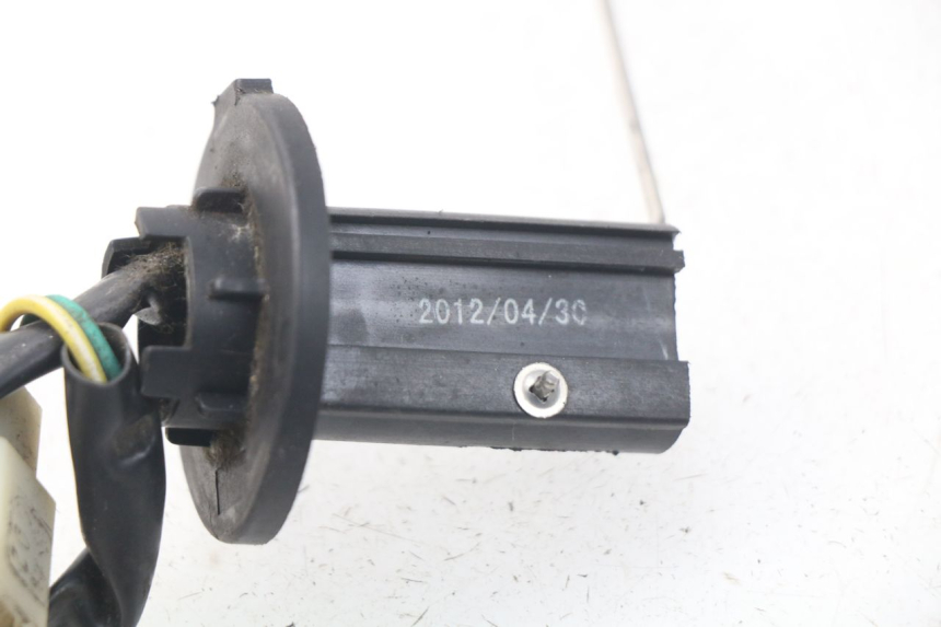 photo de JAUGE RESERVOIR ESSENCE SYM ORBIT 2 4T 50 (2008 - 2017) - Autre angle de vue